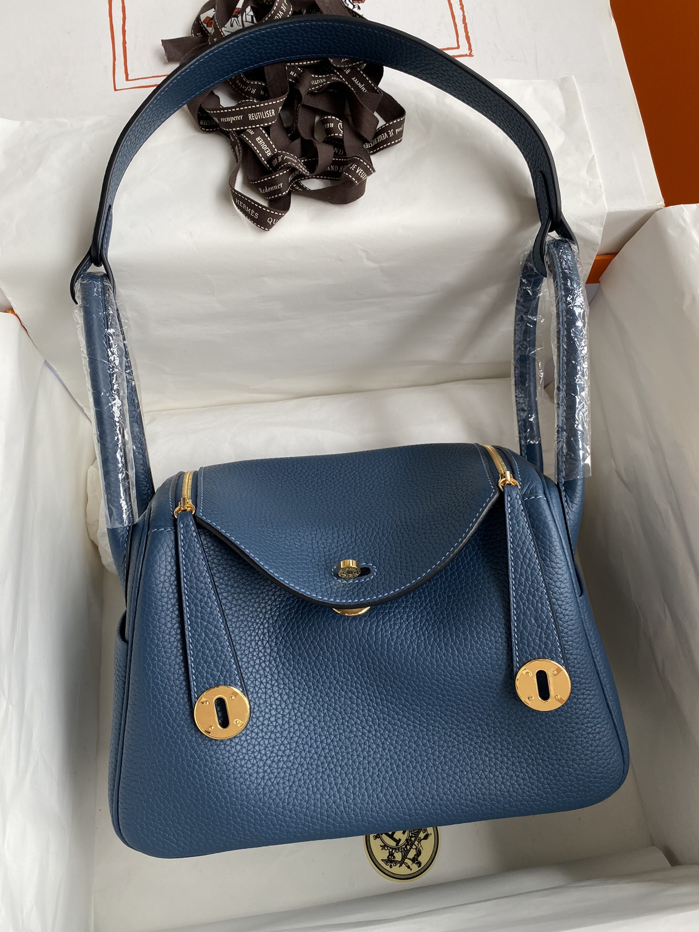 Hermes Lindy 26cm Handbag Shoulder Bag In Dark Blue Clemence Leather